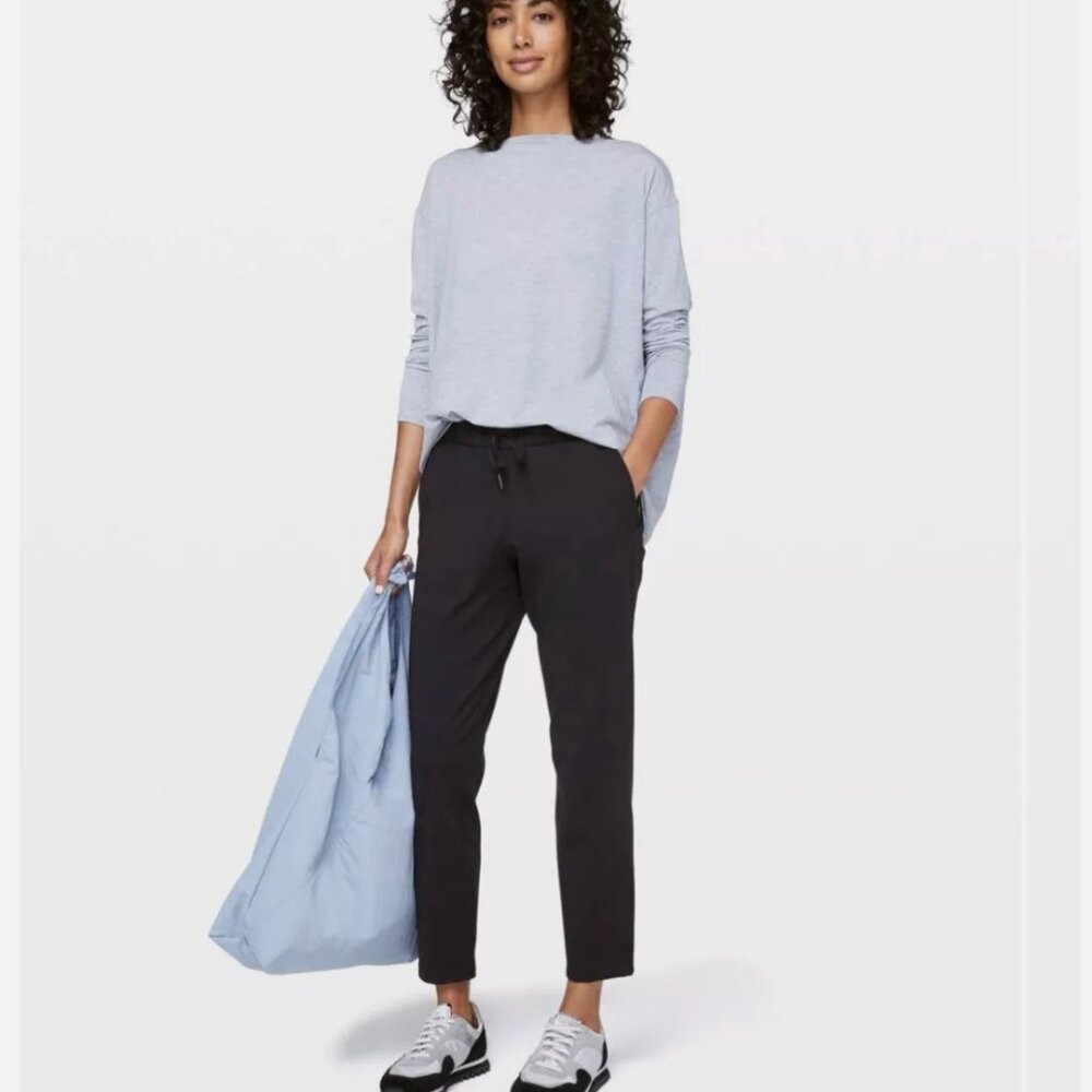 Lululemon Black On The Fly 7/8 Pant Size 4